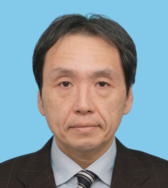研究者の顔画像