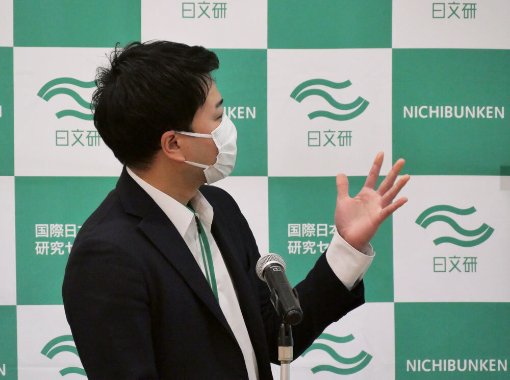 平松助教による発表
